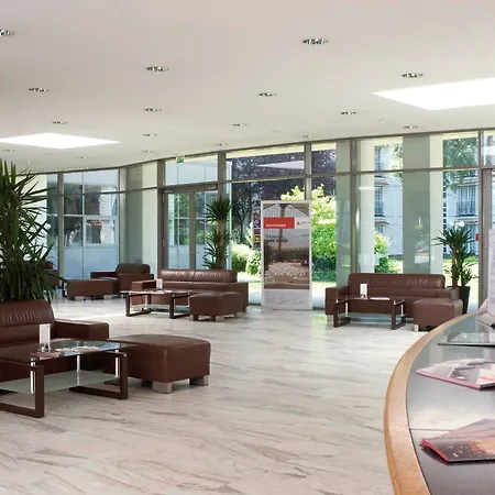 Eventhotel Pyramide 4*