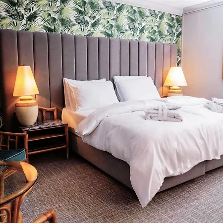 Eventhotel Pyramide 4* فوسندورف