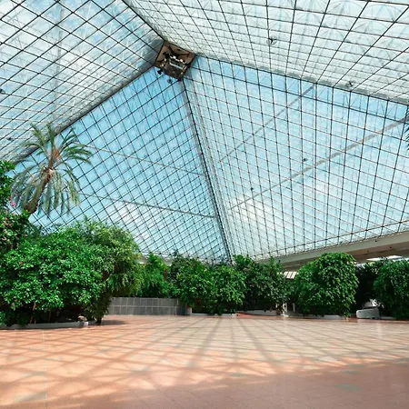 Eventhotel Pyramide فندق
