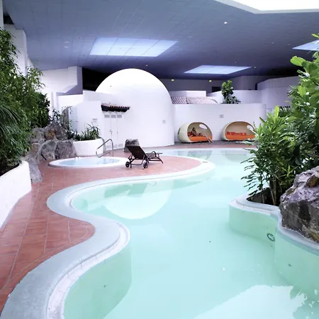 Hotel Eventhotel Pyramide 4*