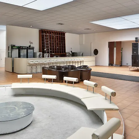 Eventhotel Pyramide 4* Vösendorf