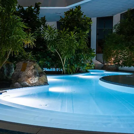 Eventhotel Pyramide 4* فوسندورف