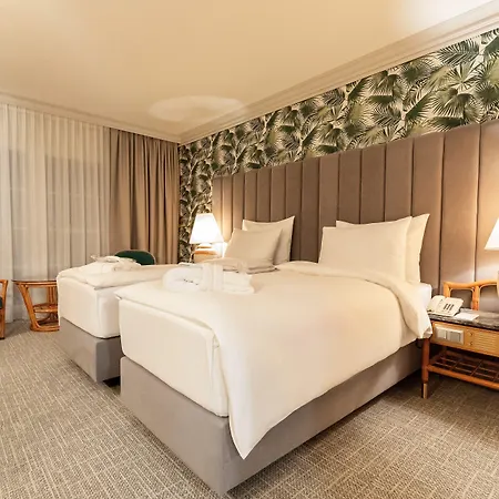 Eventhotel Pyramide Hotel