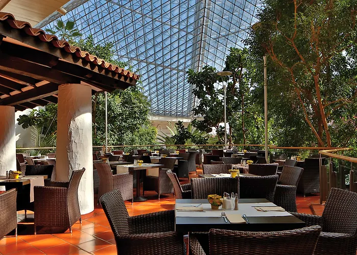 Eventhotel Pyramide 4* فوسندورف