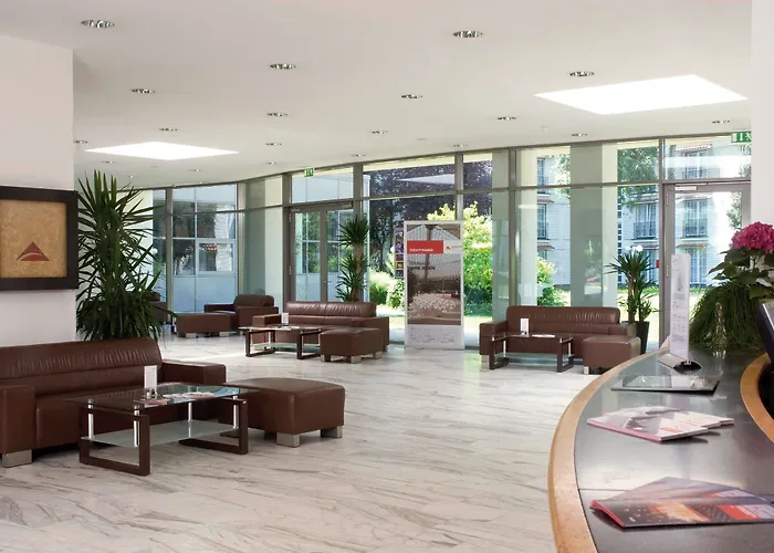 Eventhotel Pyramide 4*