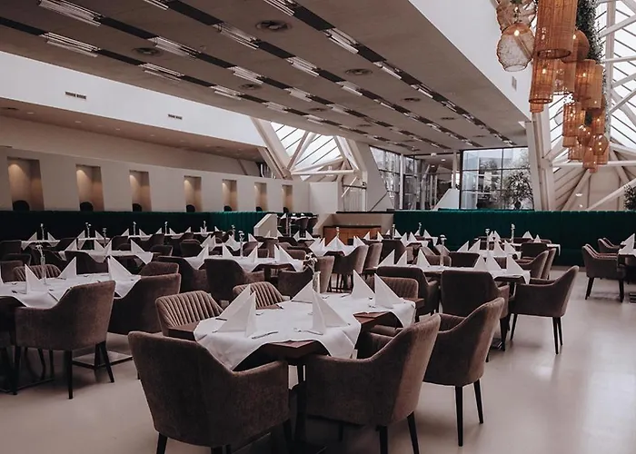 Eventhotel Pyramide فندق