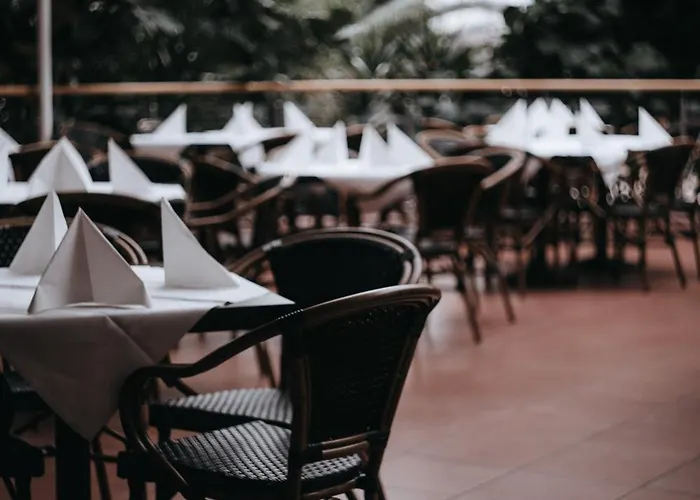 Eventhotel Pyramide 4* Vösendorf