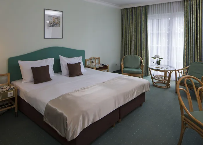 Eventhotel Pyramide 4* Vösendorf