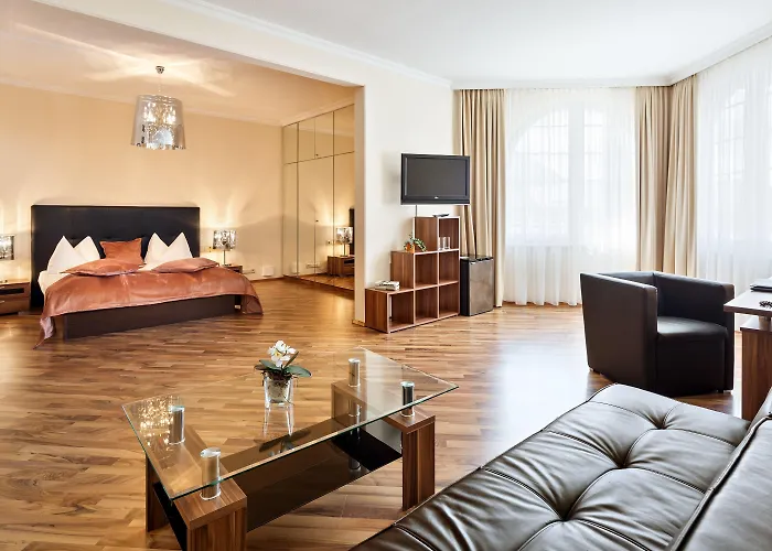 Eventhotel Pyramide 4*