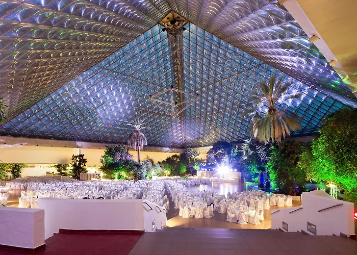 Hotel Eventhotel Pyramide