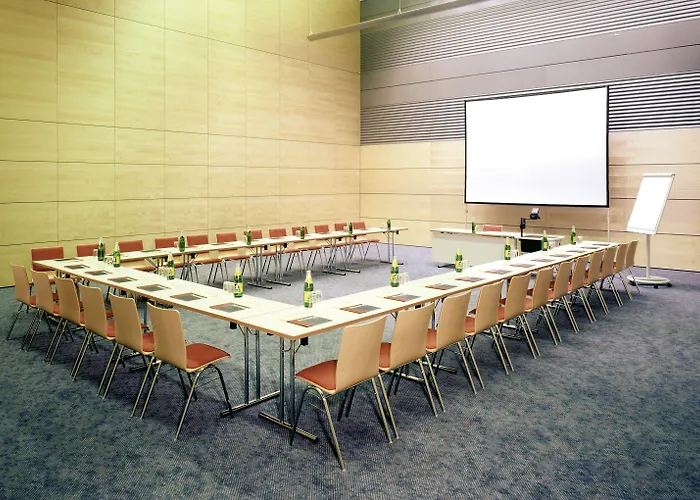 Hotel Eventhotel Pyramide 4*