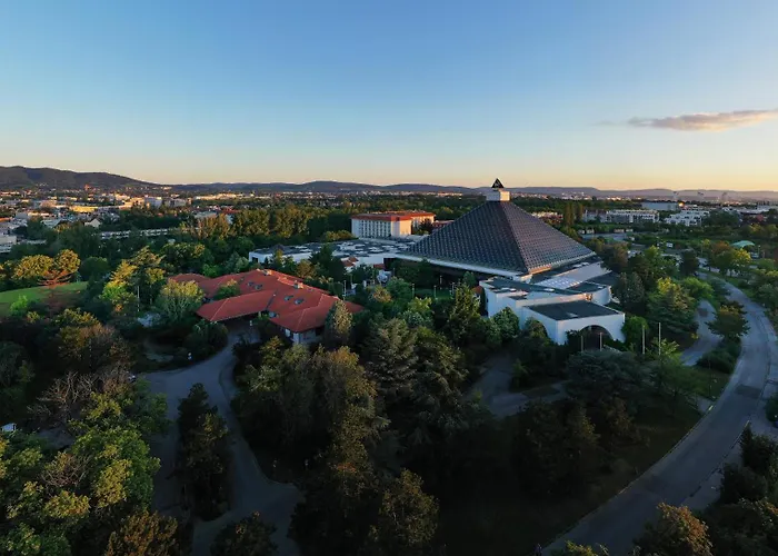 Eventhotel Pyramide Hotel 4*