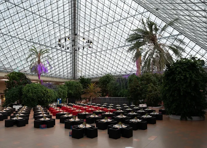 Hotel Eventhotel Pyramide 4*